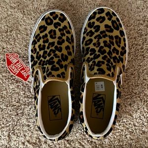 Leopard / cheetah print Vans